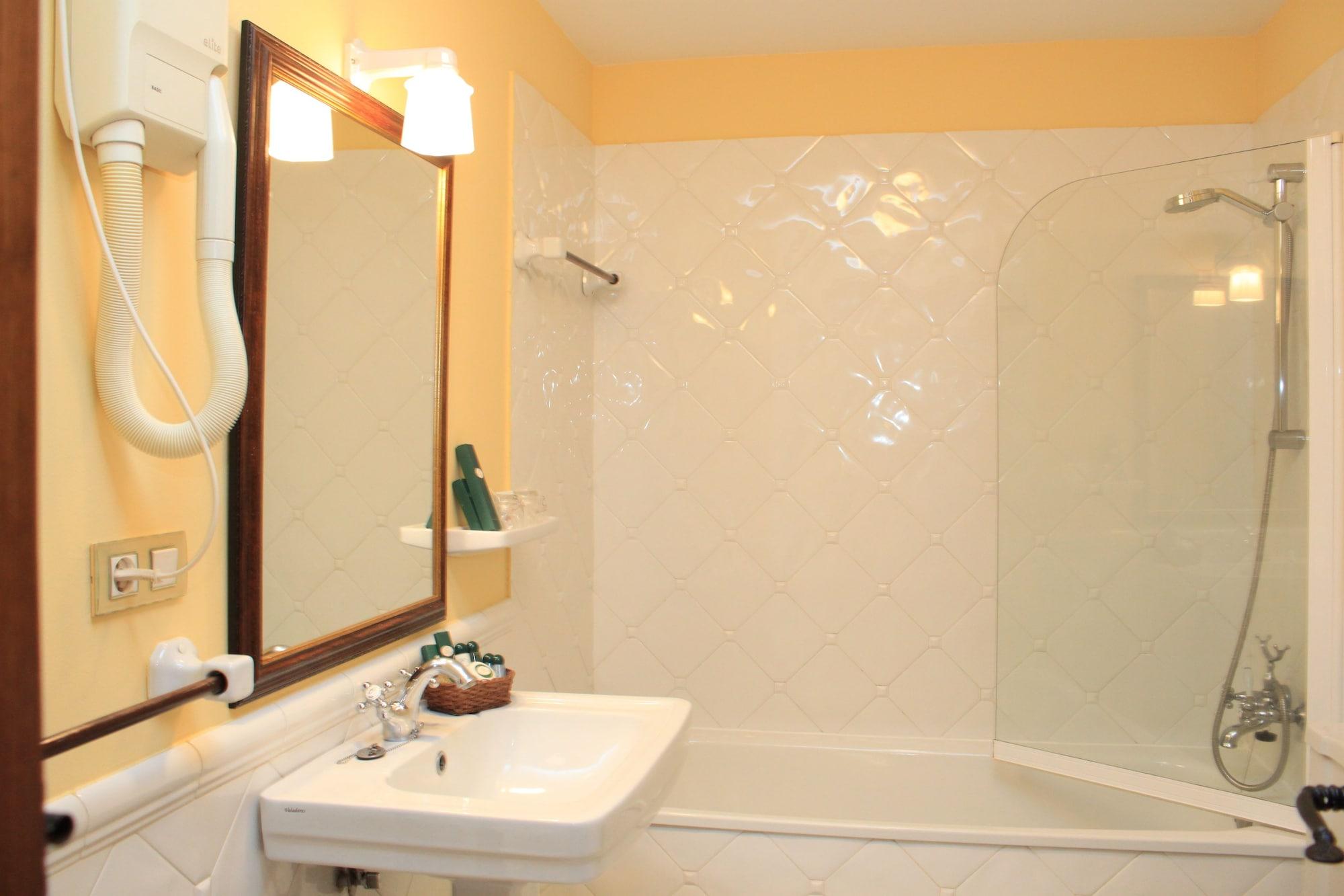 Hotel Virxe Da Cerca By De Compostela