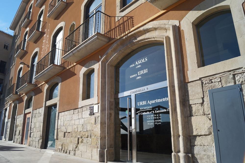 Urbi Apartment