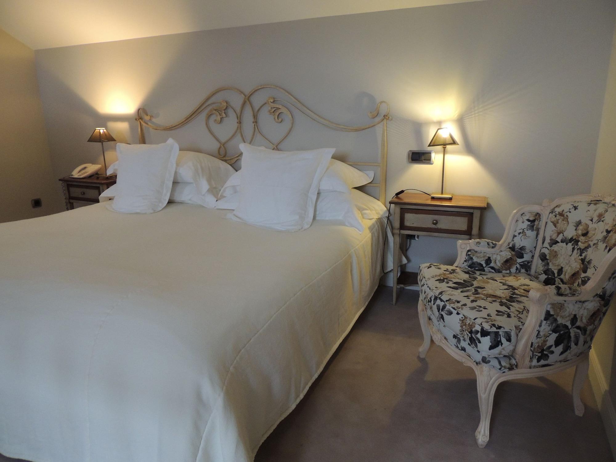 Castillo Del Bosque La Zoreda Hotel 5*