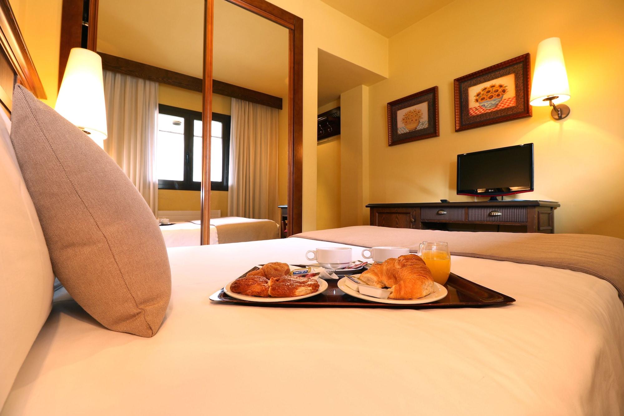 Husa Tuca Hotel 4*