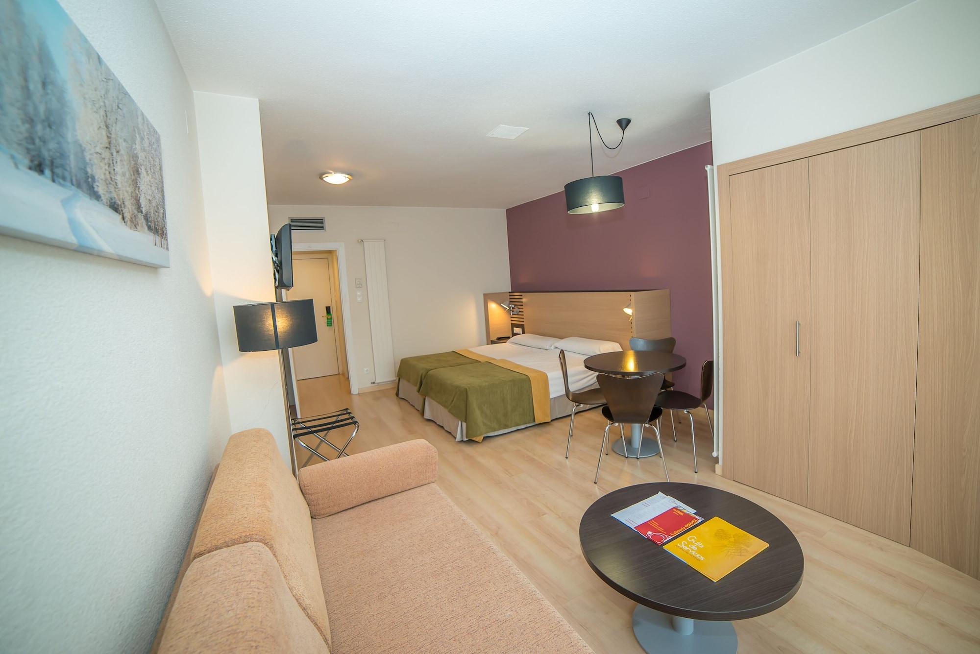 Hotel Oroel & Jaca