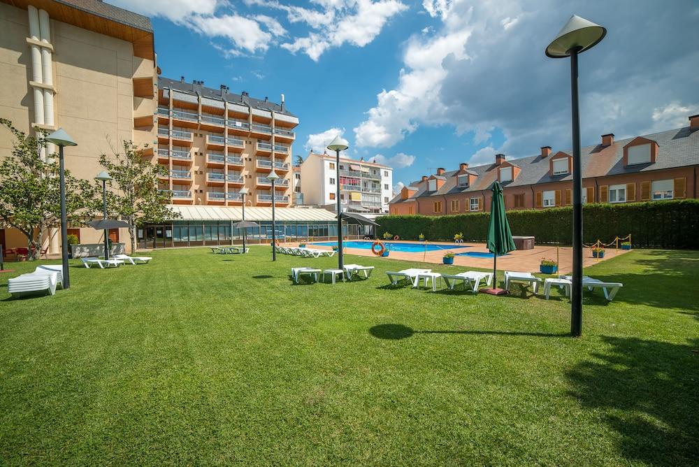 Hotel Oroel & 4*