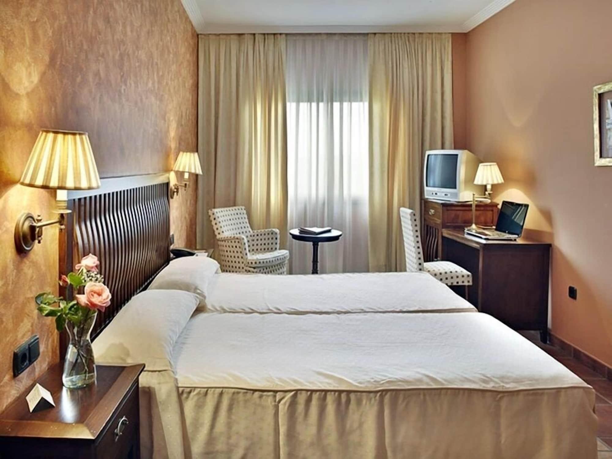 Ciudad Del Jerte Hotel 4*