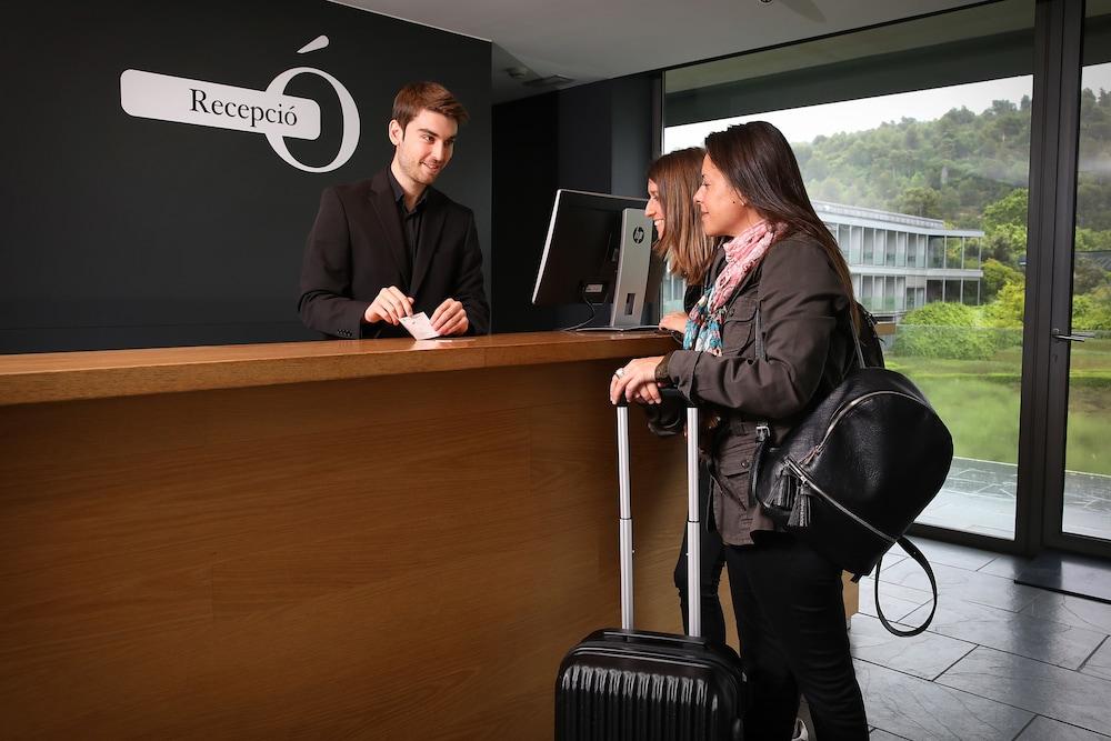 Món Sant Benet Hotel 4*