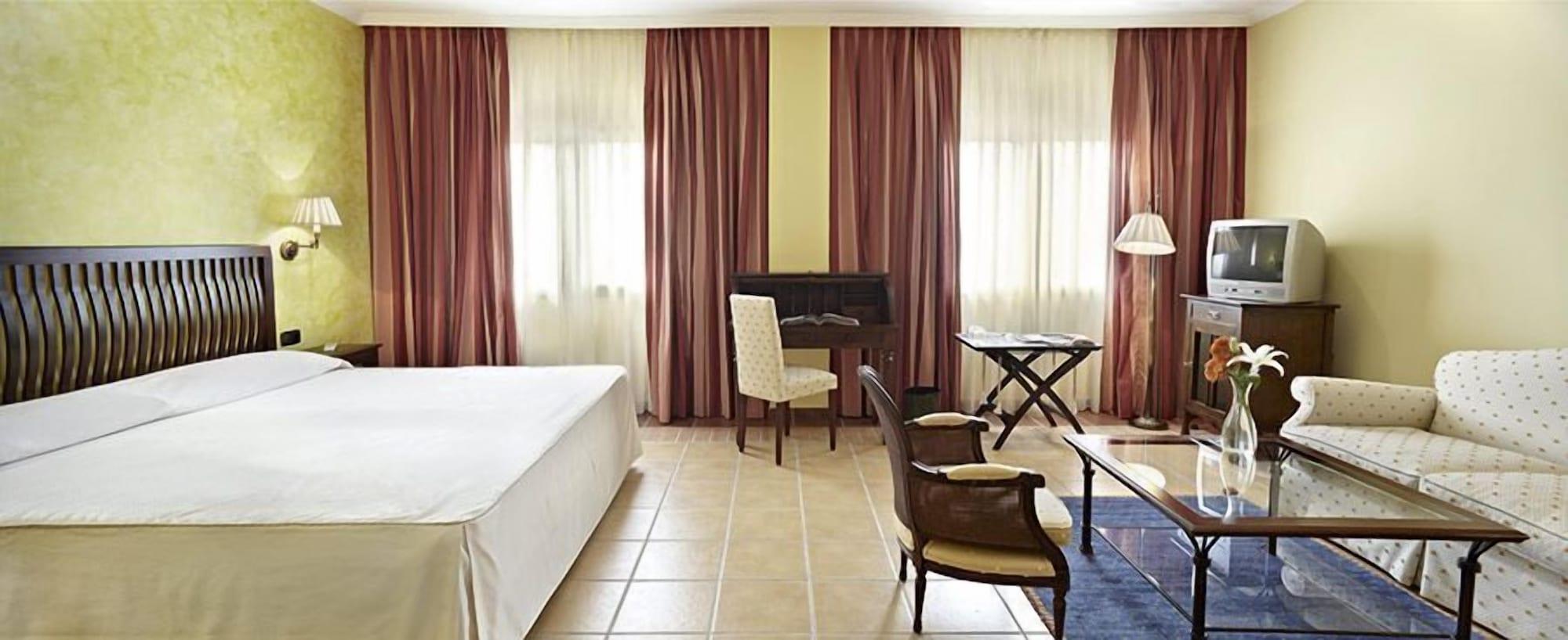 Ciudad Del Jerte Hotel 4*