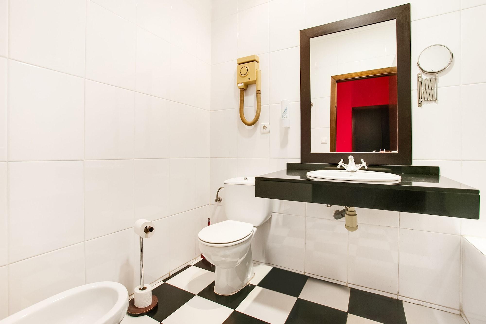 Oyo Parque Empresarial Hotel Avilés