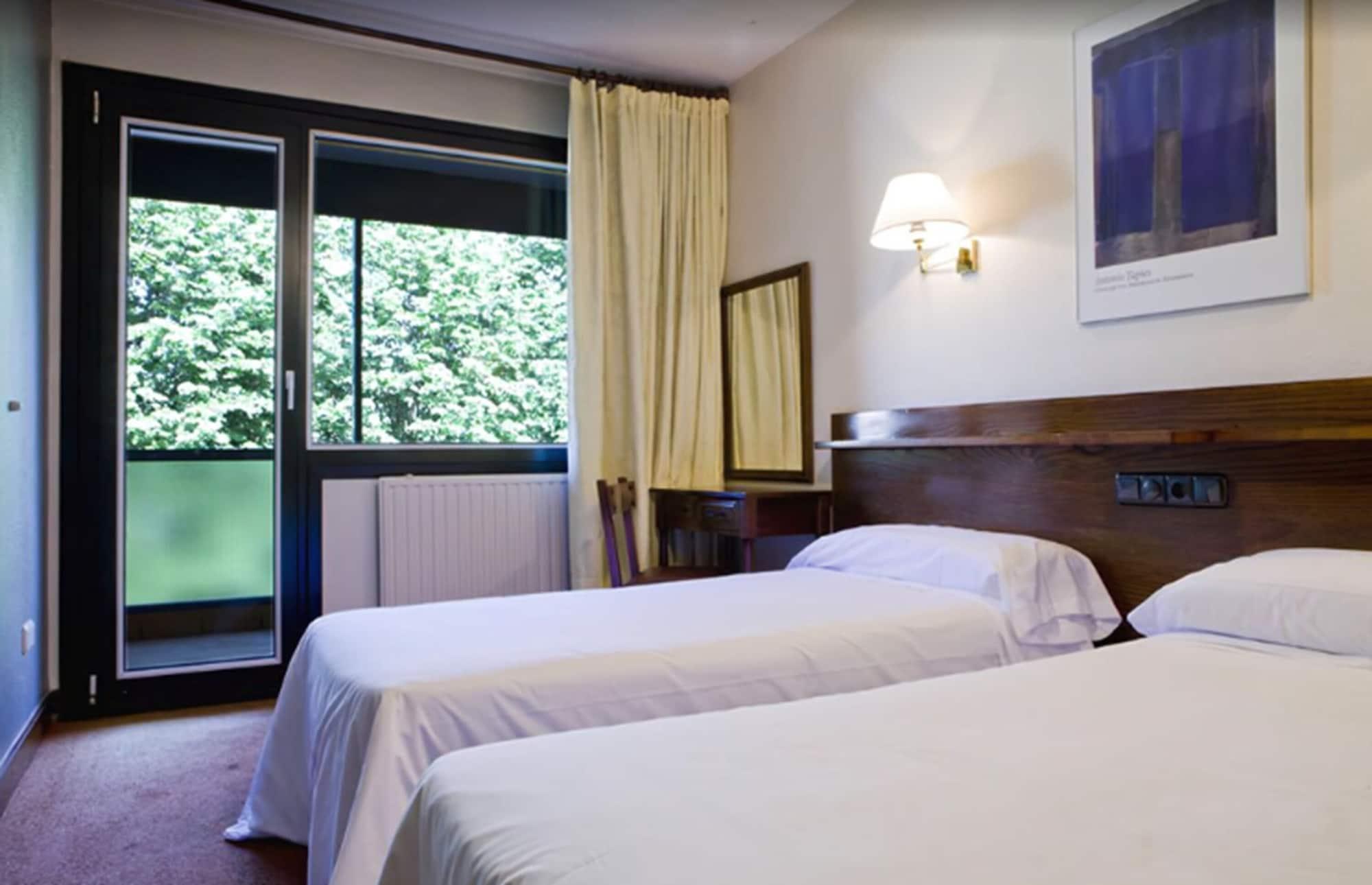 Hotel Ibiltze *