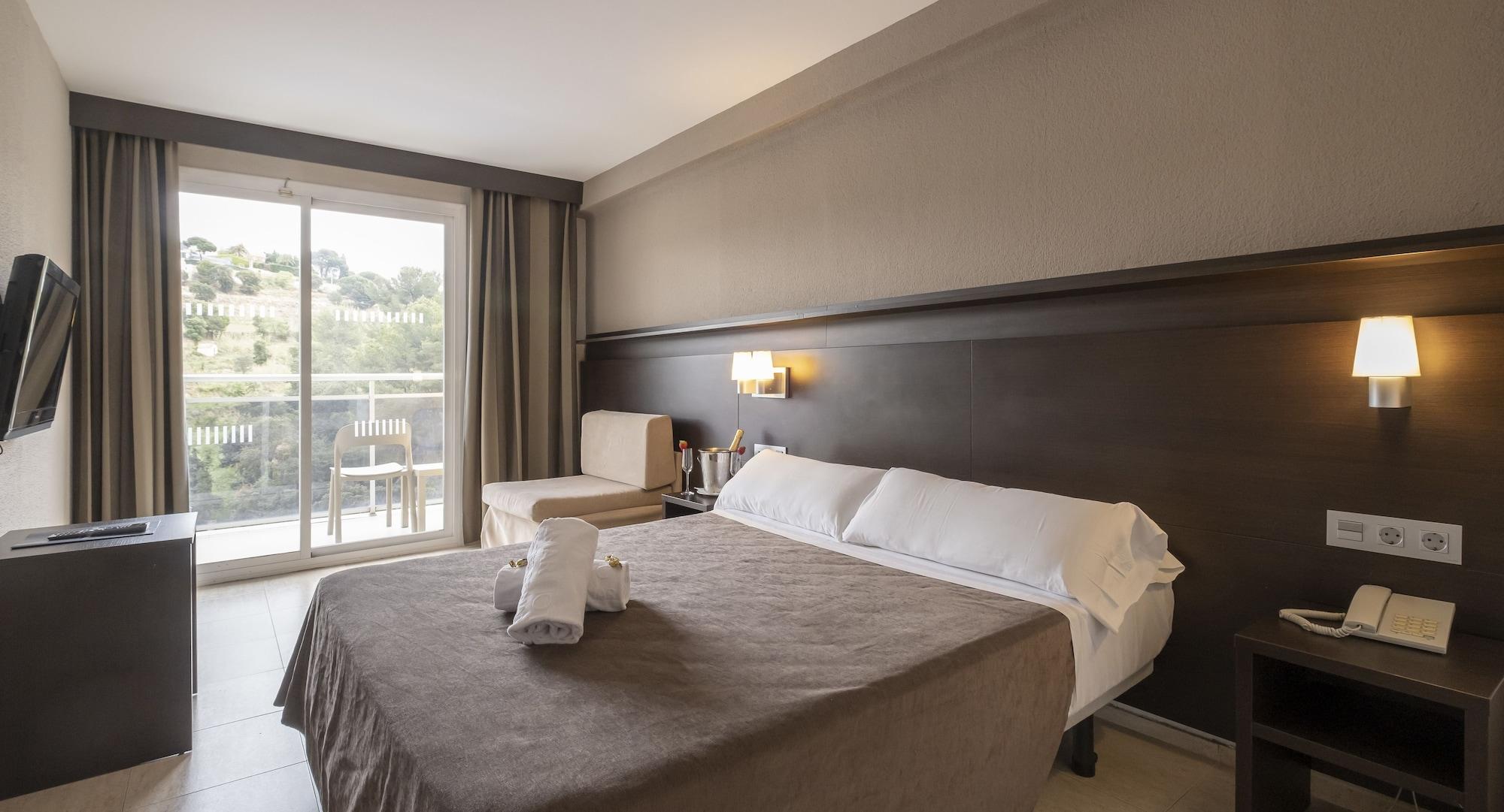 Rosamar Garden 4*