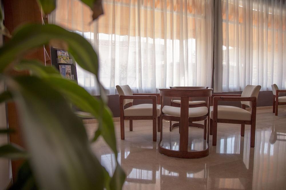 Lloret Santa Rosa By Pierre&vacances Hotel