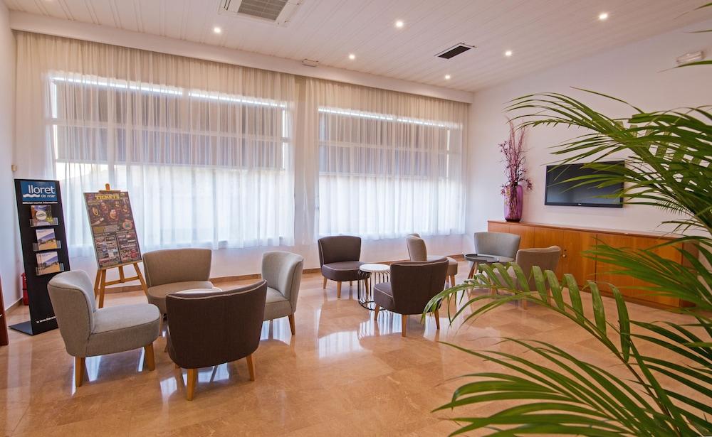 Lloret Santa Rosa By Pierre&vacances Hotel 4*