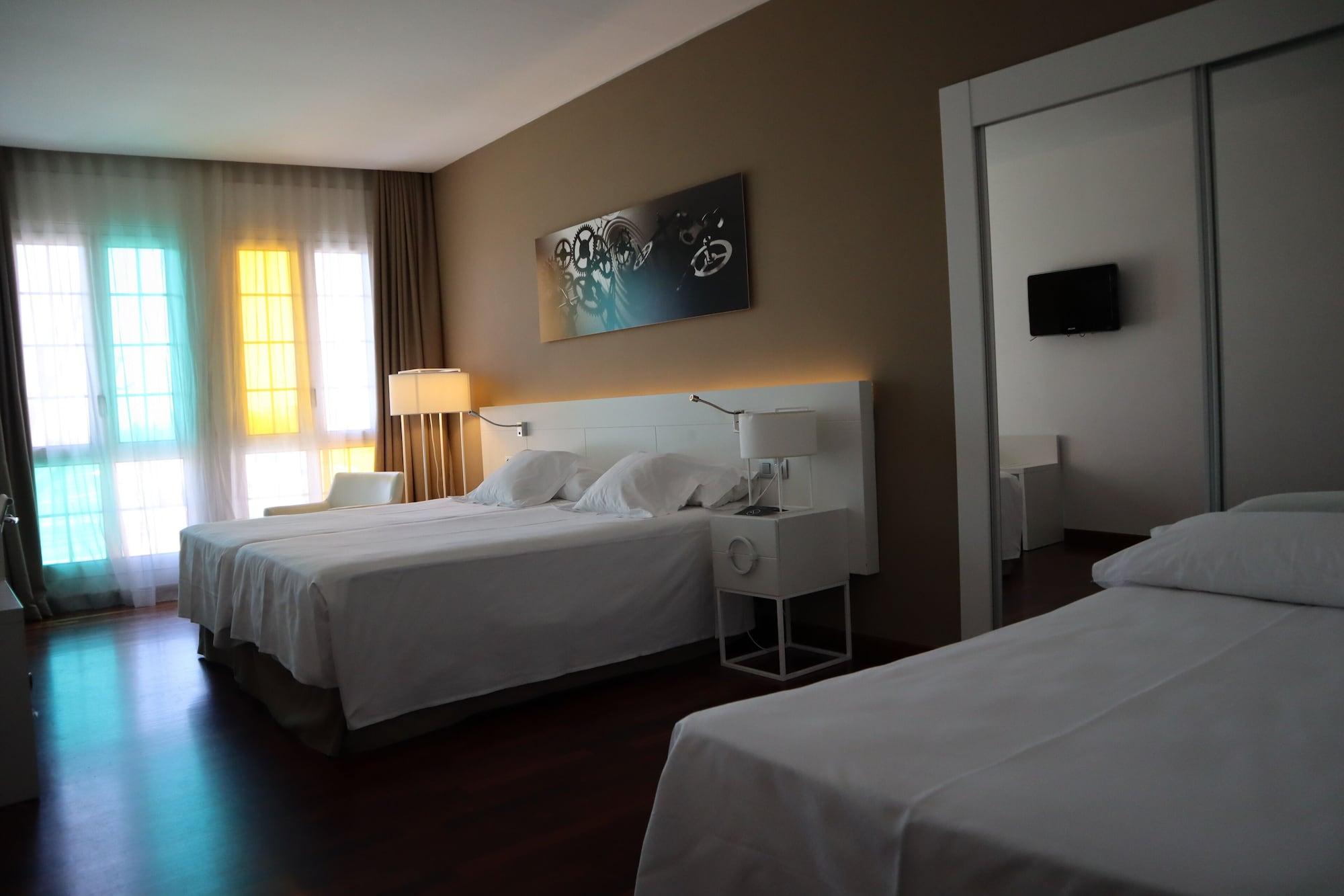 Urh Ciutat De Hotel 4*