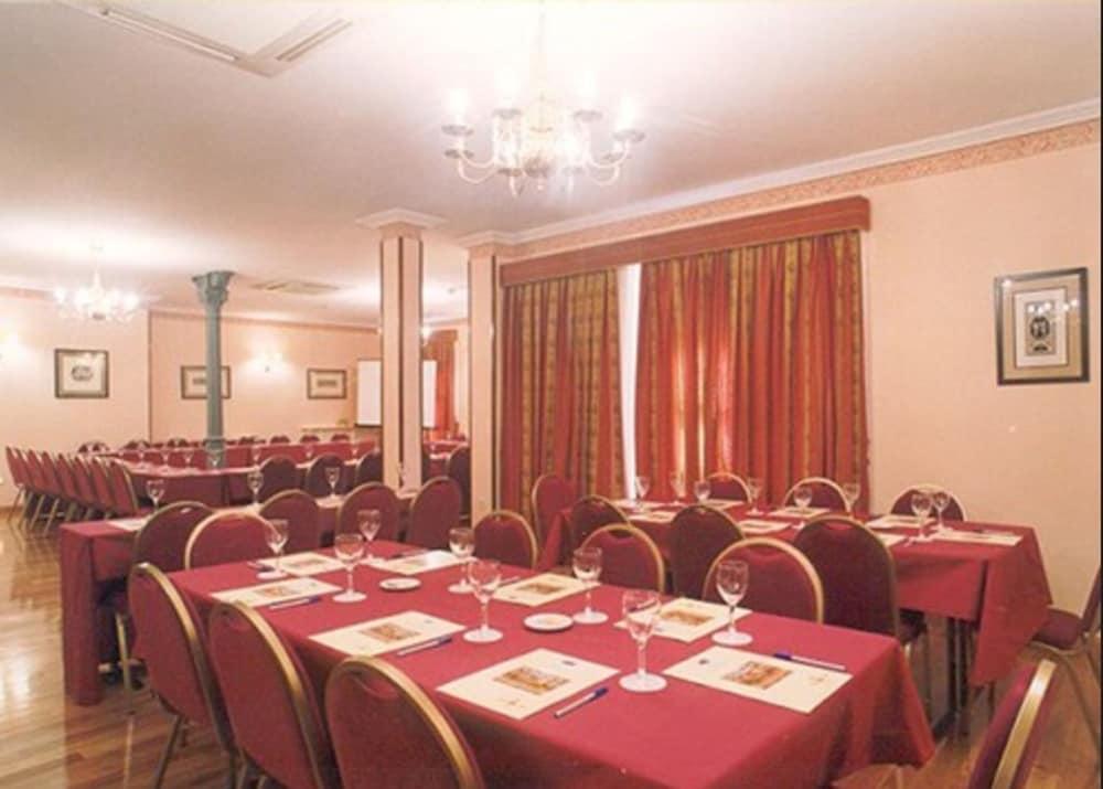 Infanta Isabel By Recordis 3* Segovia