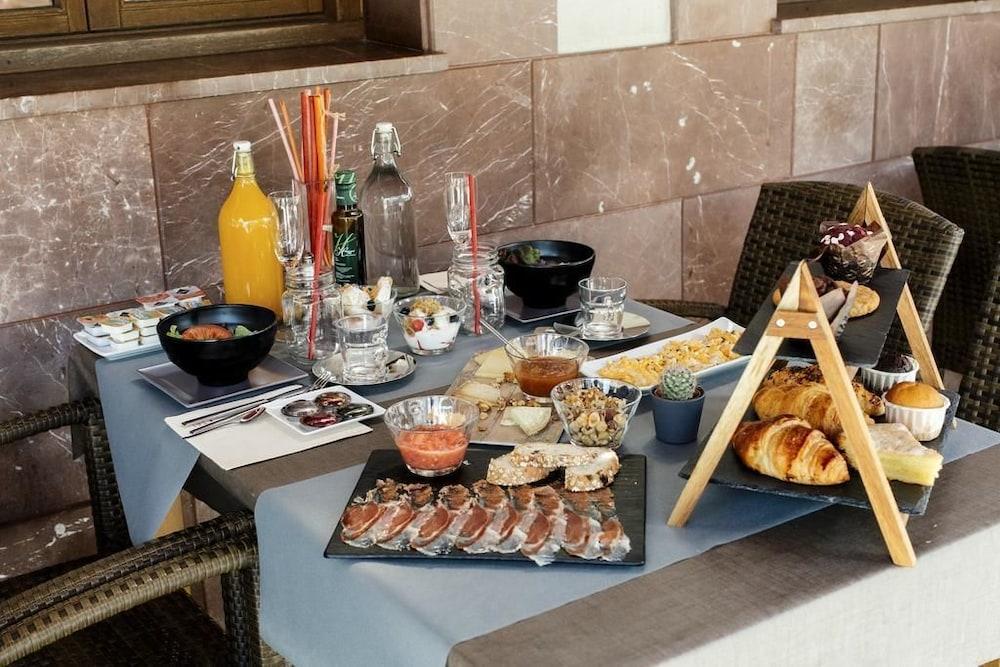 Hotel El Sella 3*