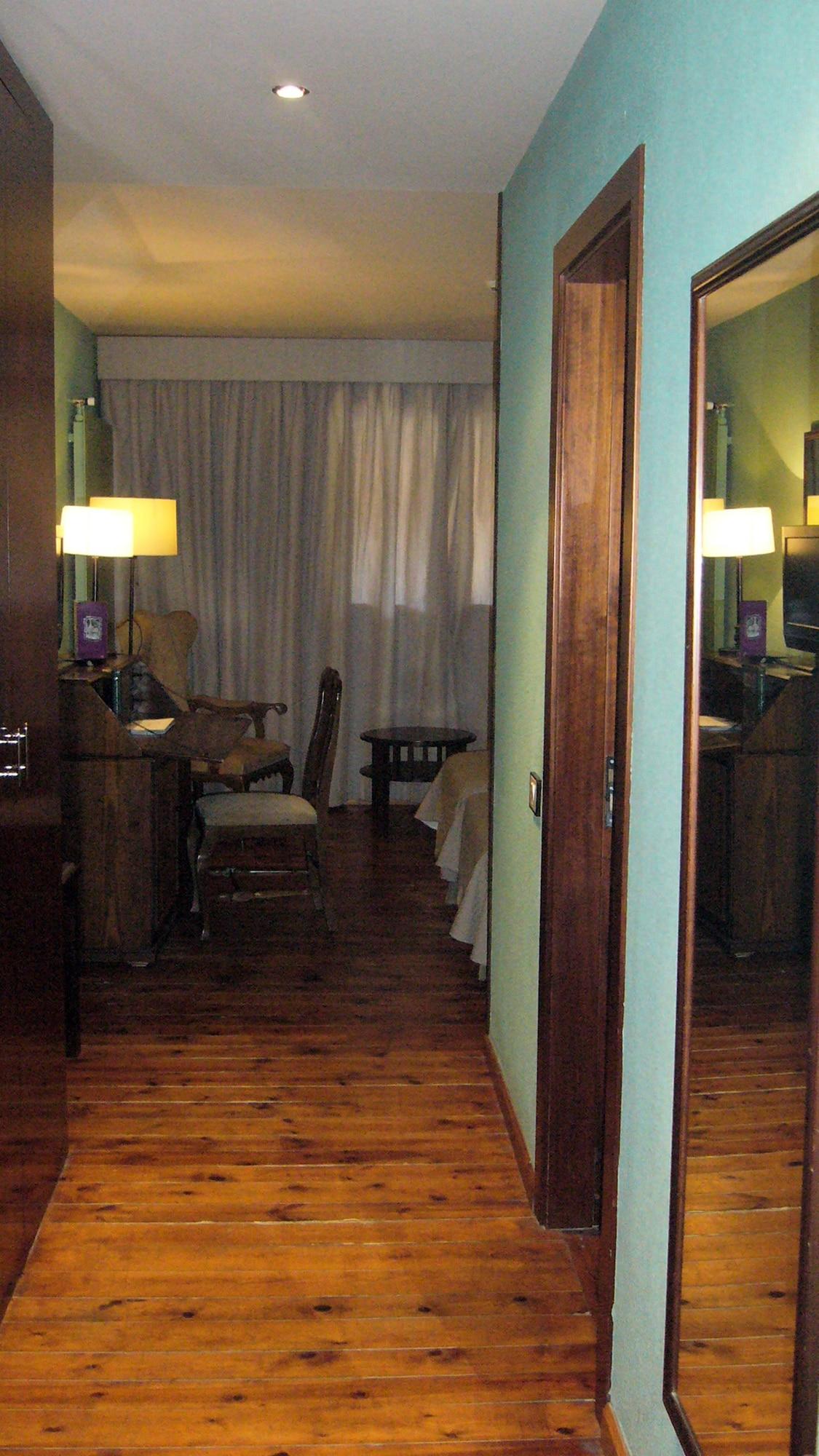 Hotel De 4*