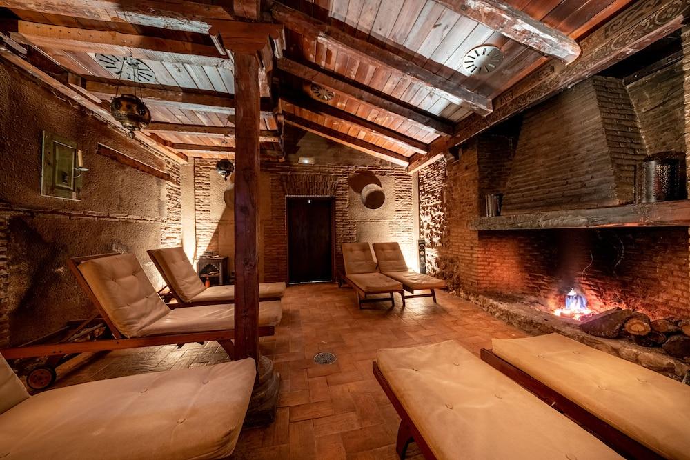 Hotel Castilla Termal 4*