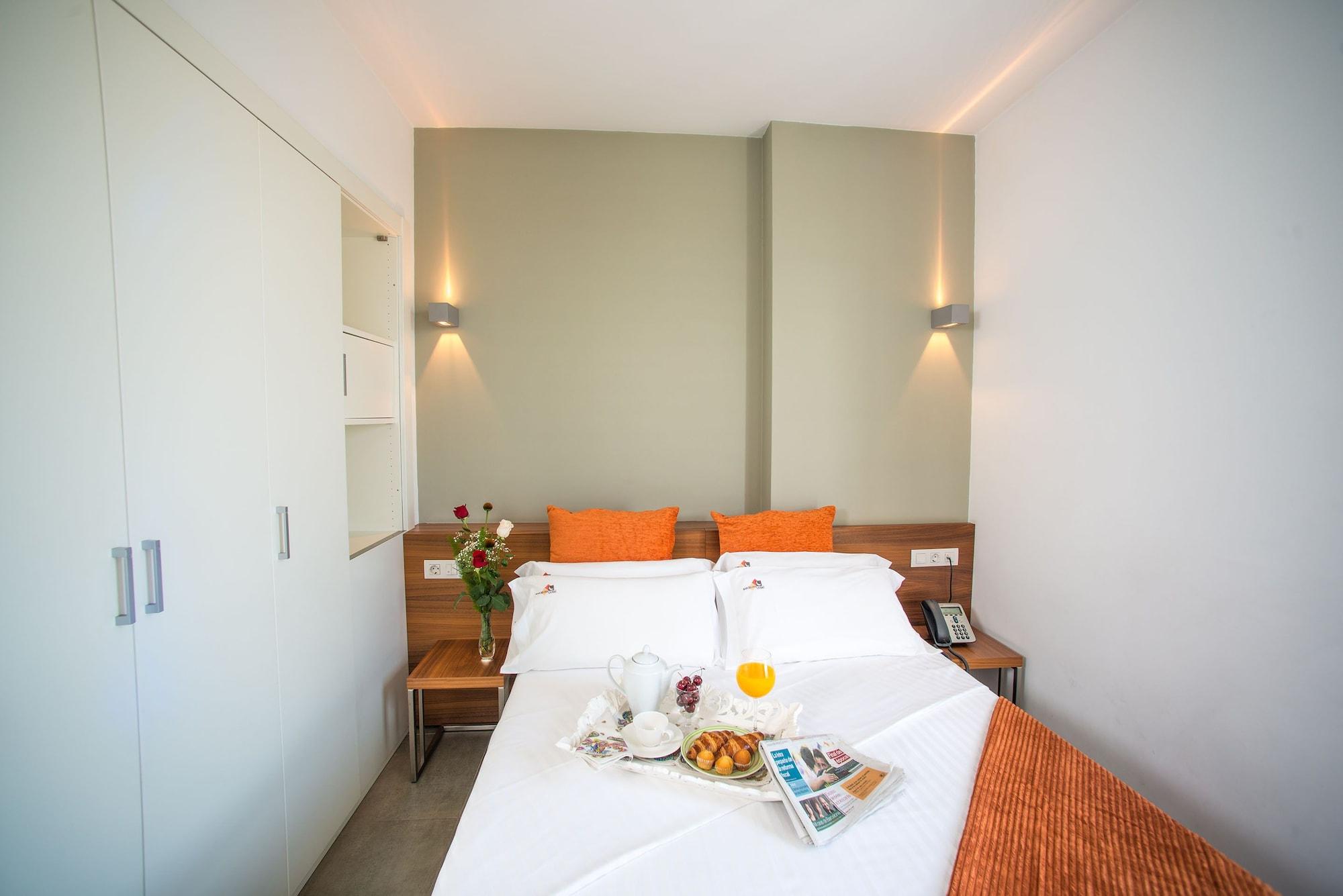 Ona Living Barcelona 4*
