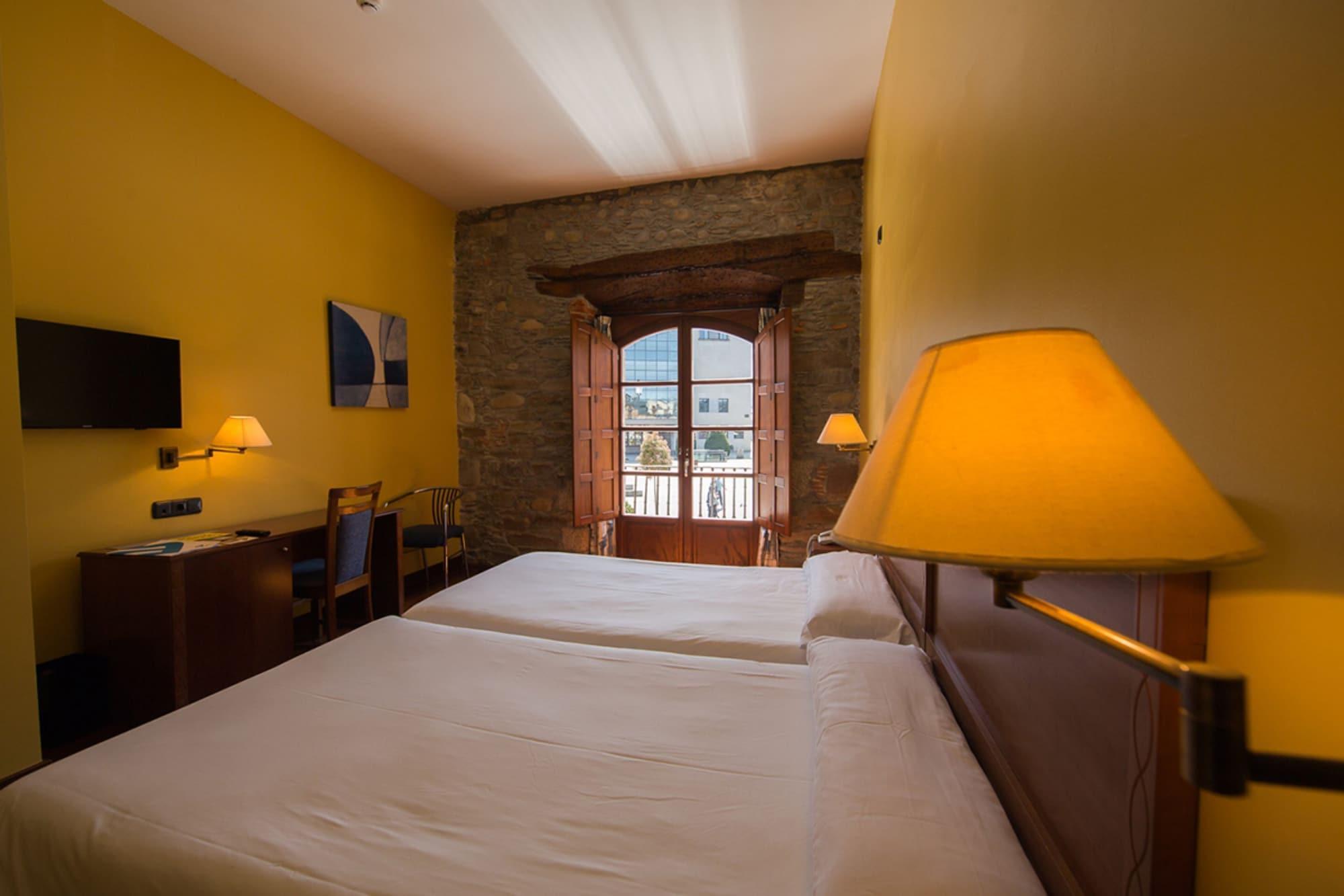 Aroi Bierzo Plaza 3*