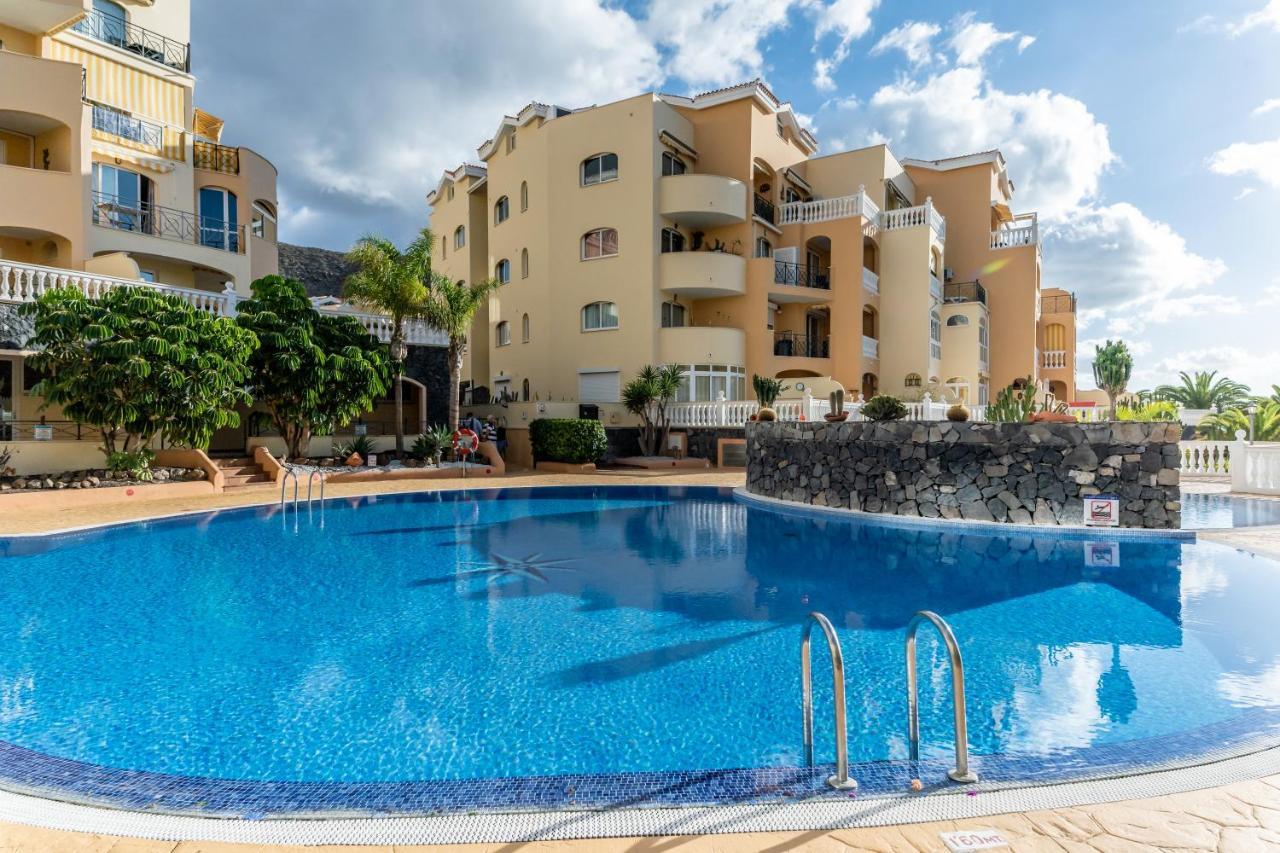 Apartment Tropical