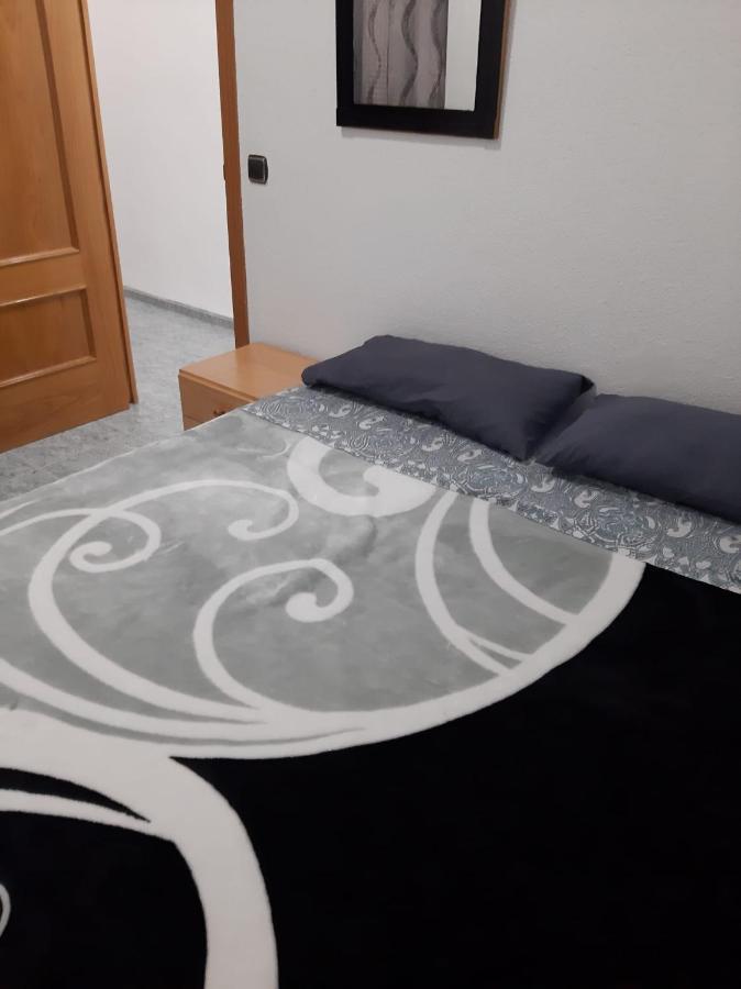 Grande En Piso Compartido Con 2 Adultos Homestay Valencia