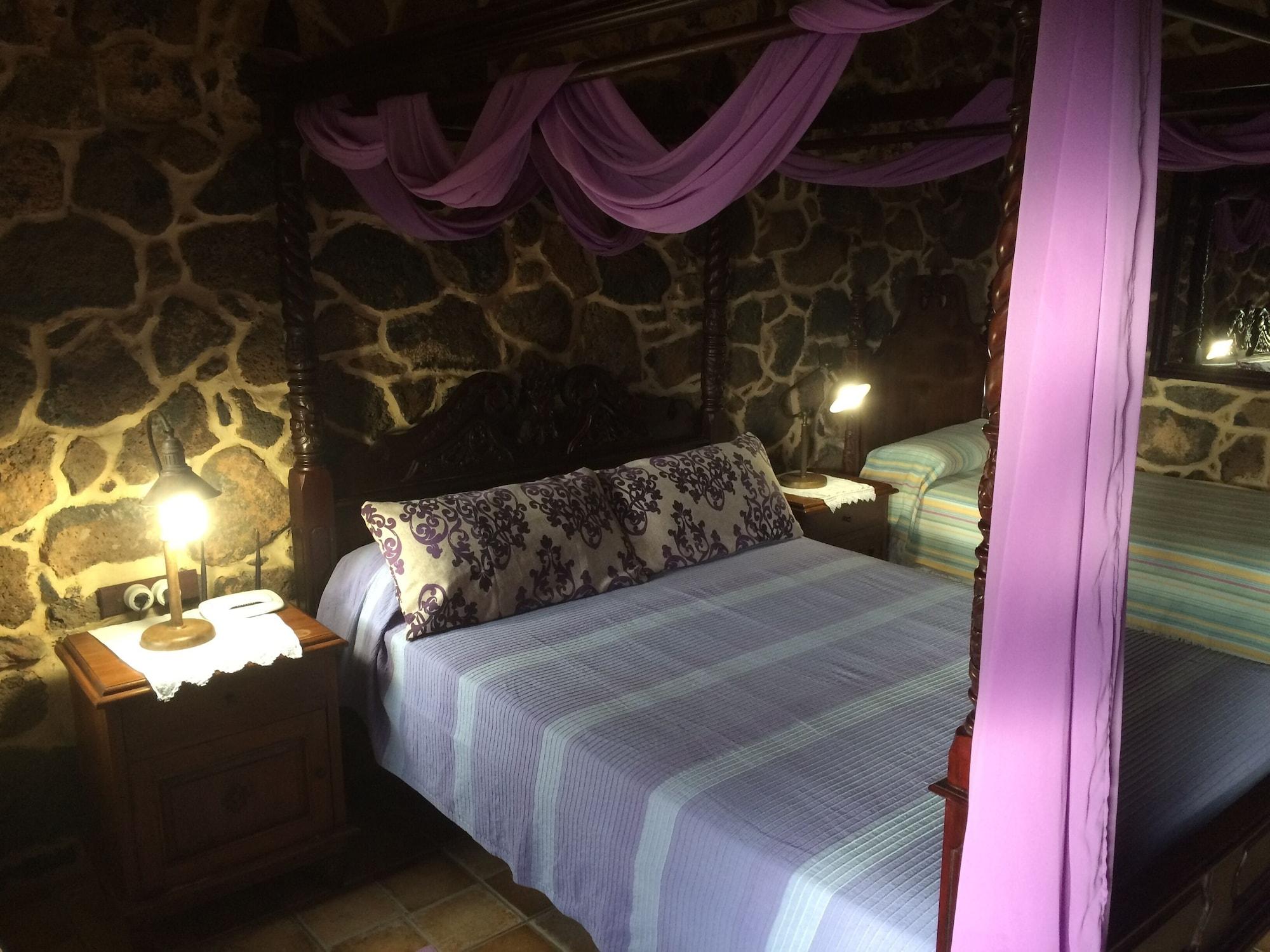 Guest house Rural Restaurante Mahoh 3*