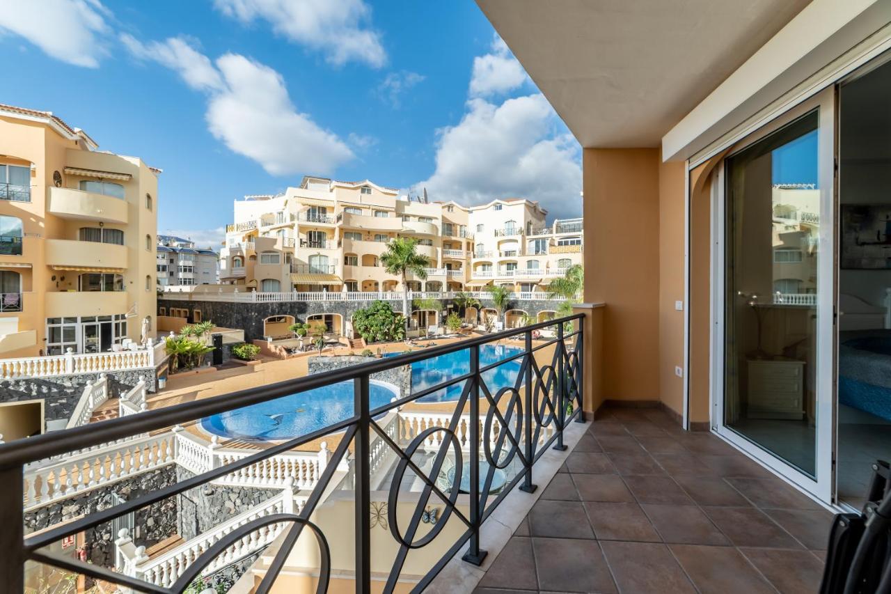 Tropical Apartment