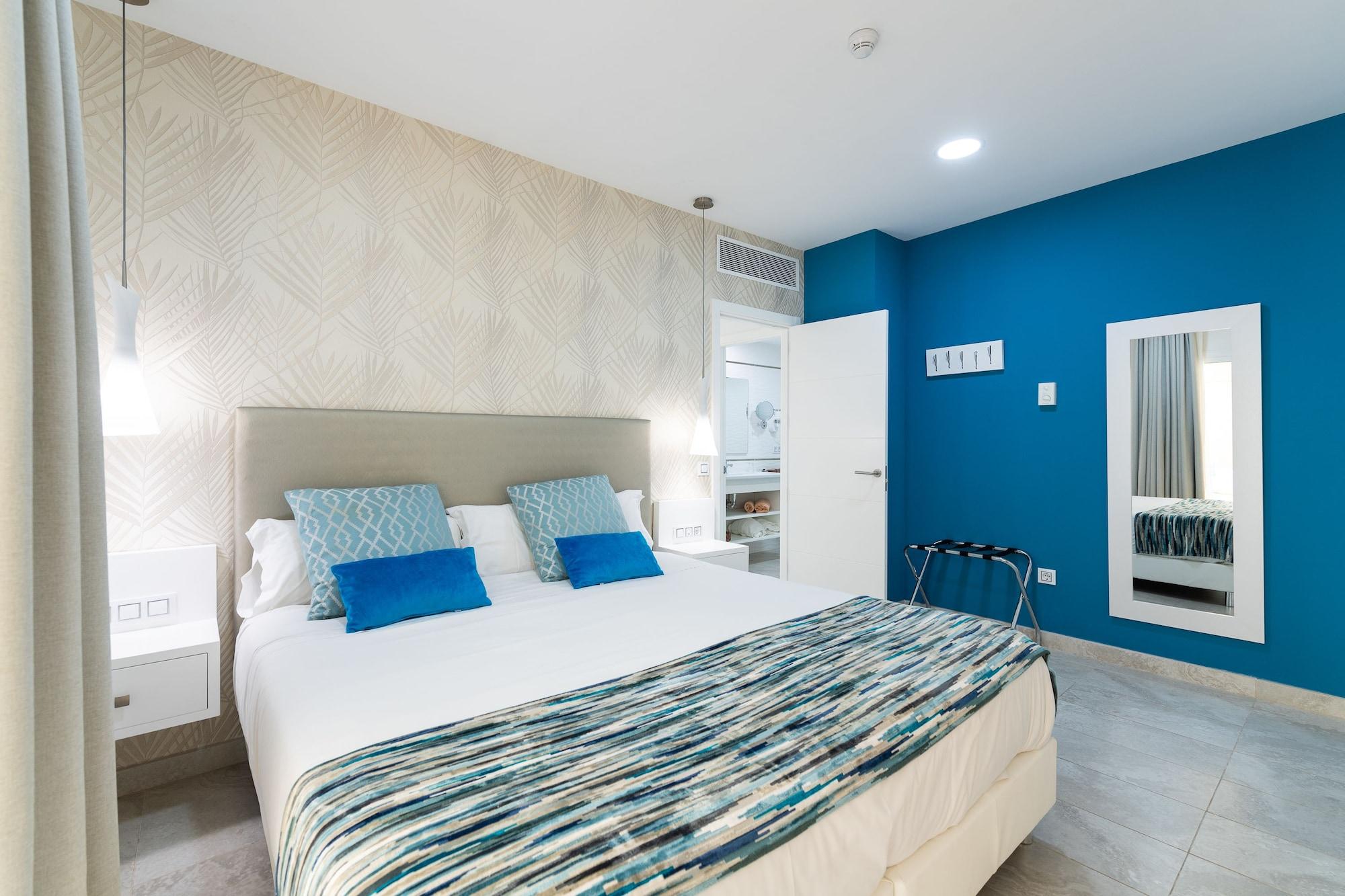 Club Playa Apartahotel 4*