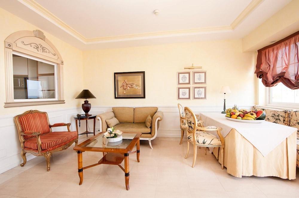 Apartamento Guadalpin Boutique *