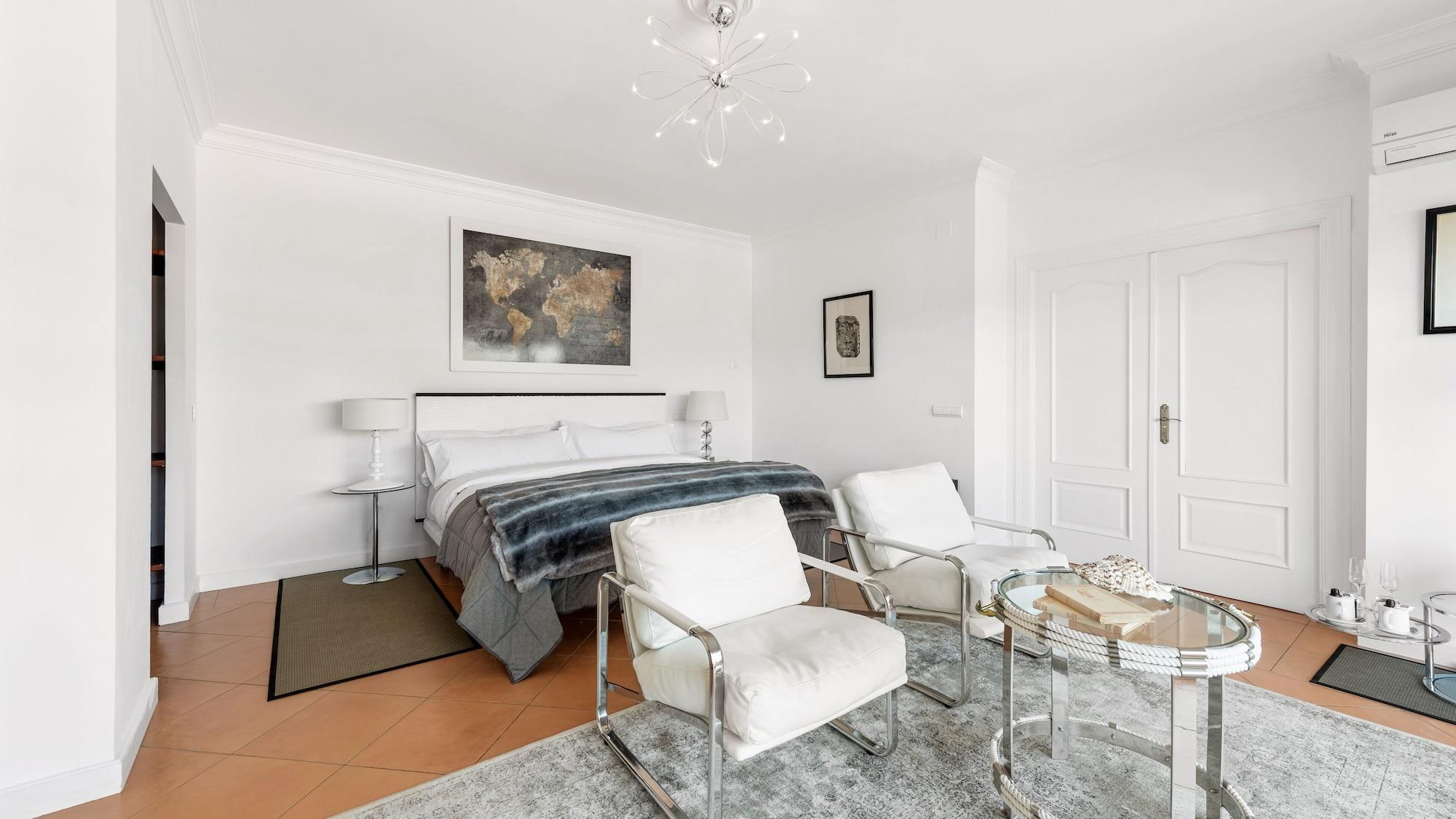 Molo 44 Puerto Banus Marbella