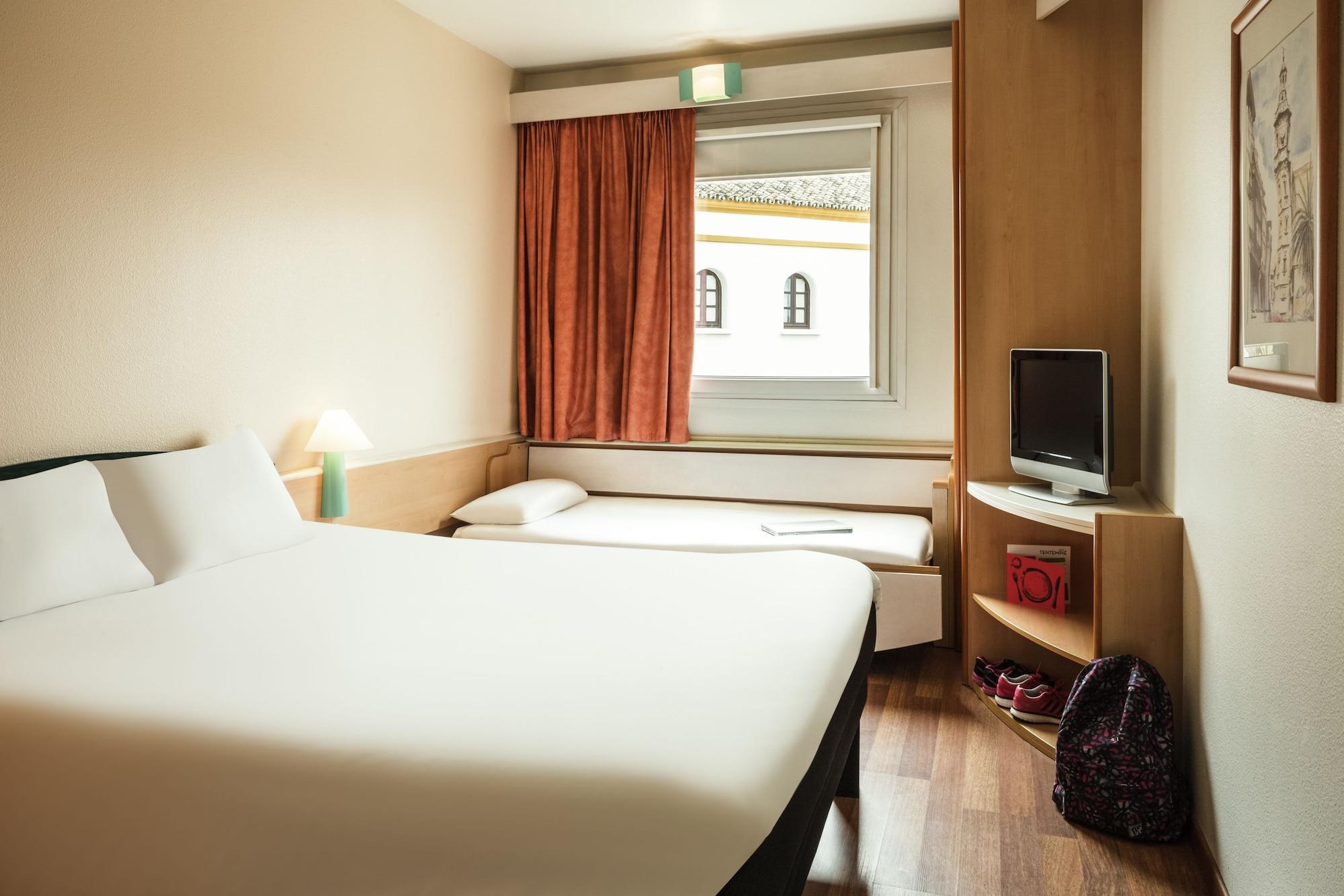 Hotel Ibis Cadiz