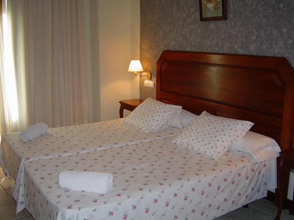 Al-andalus Hotel 2*