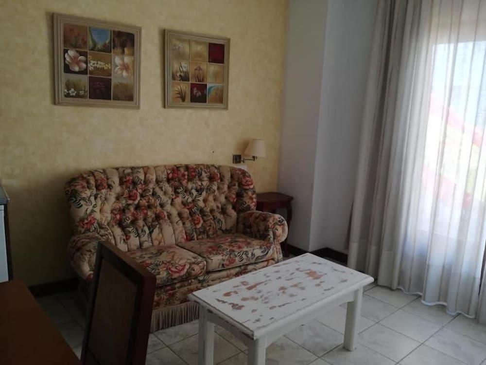 Hotel Al-andalus