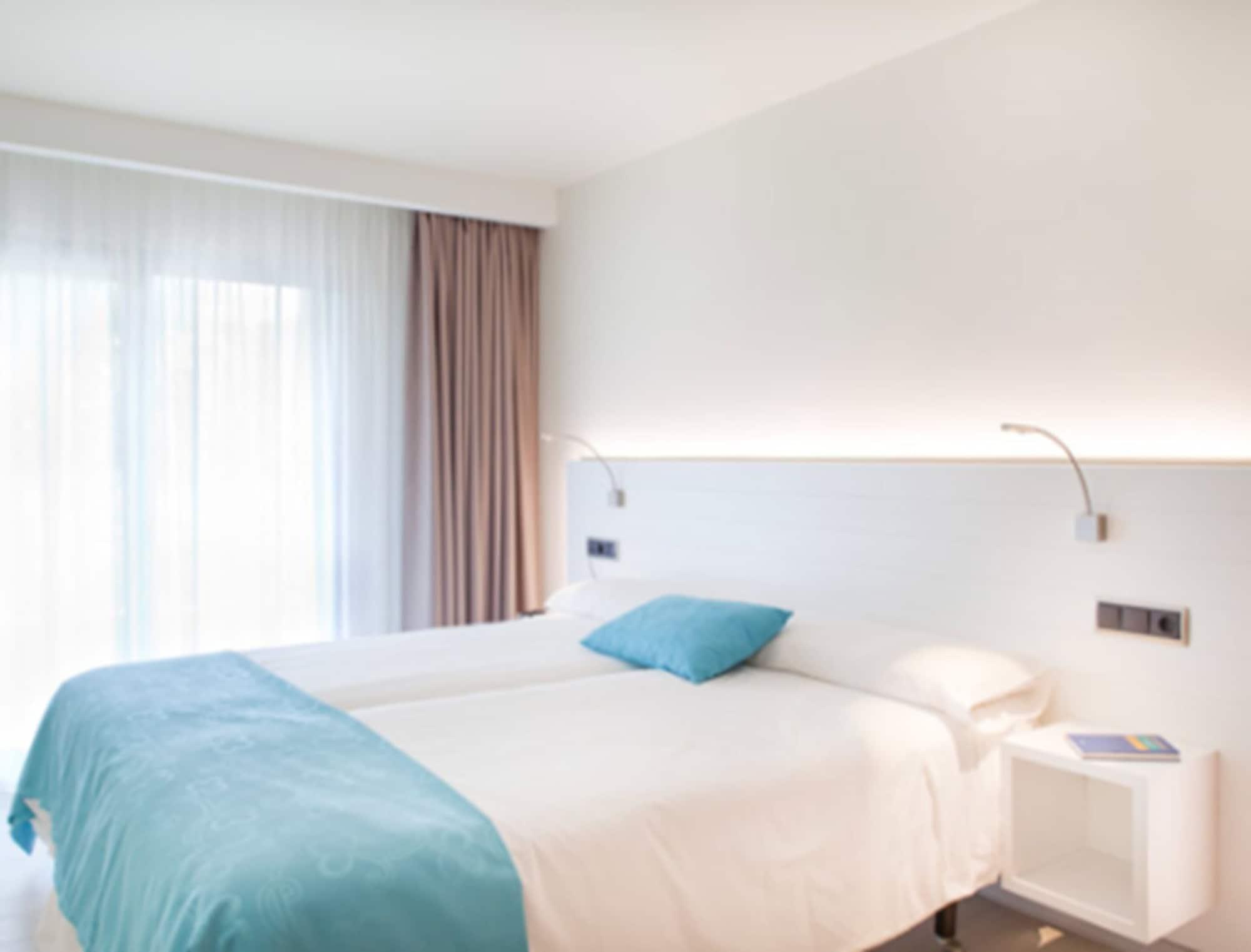 La Terrassa 3*