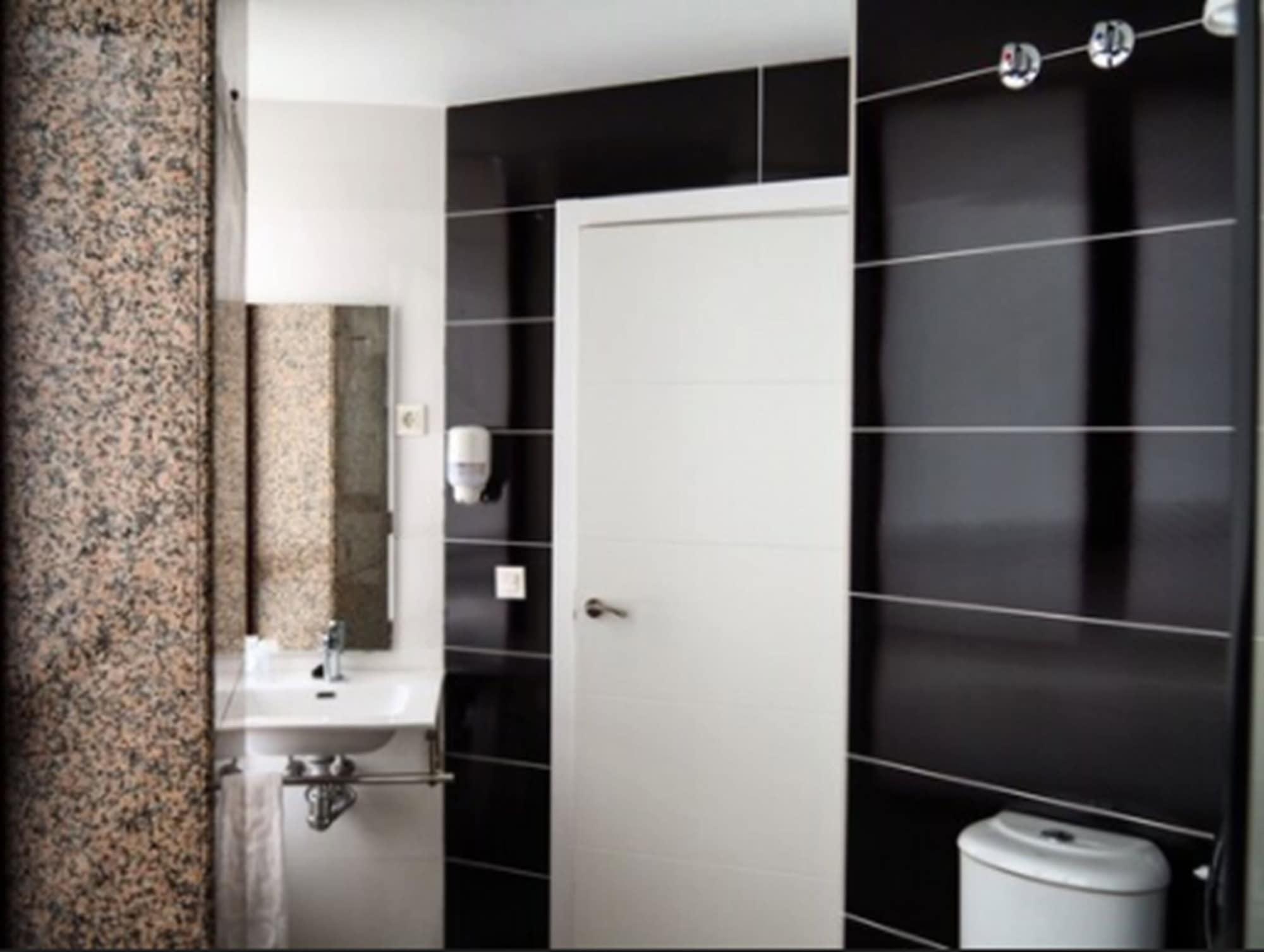 Humanes Hotel 2*