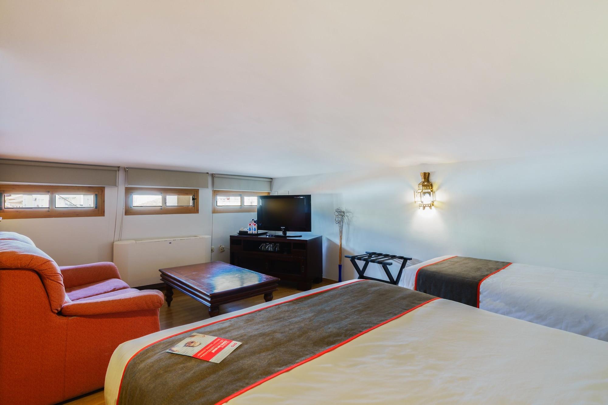 Boutique Reina Mora Hotel