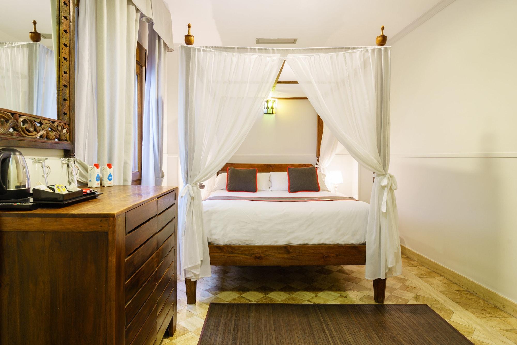 Boutique Reina Mora Hotel