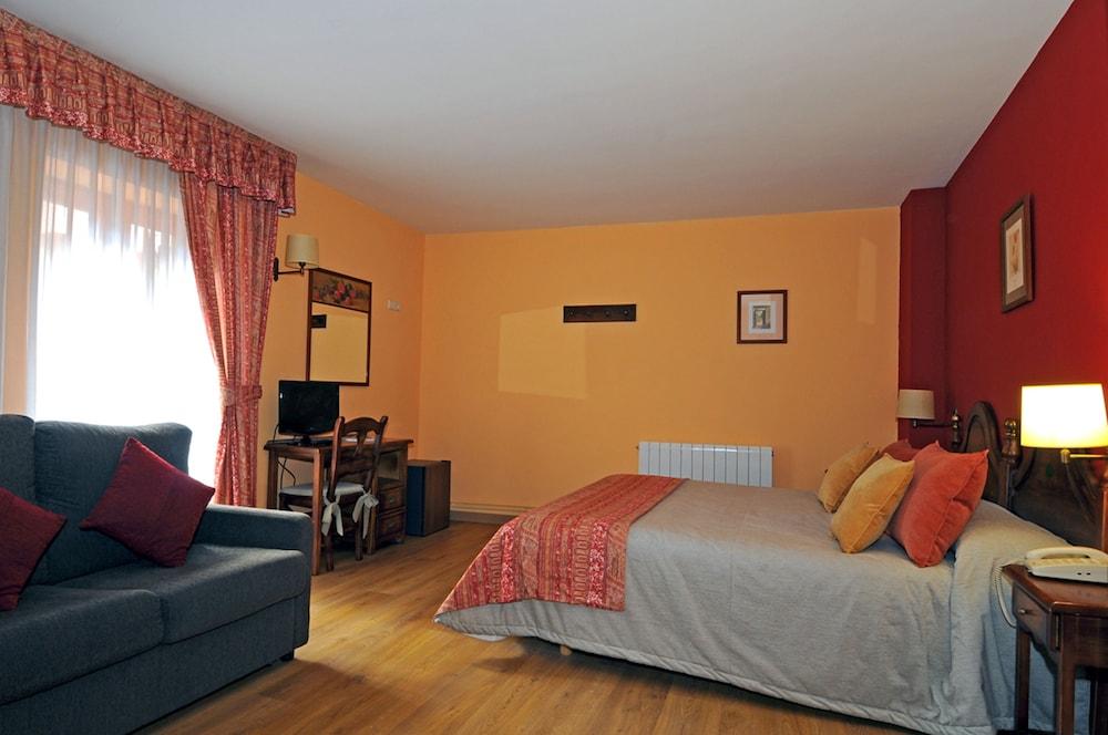 Eth Pomer Hotel