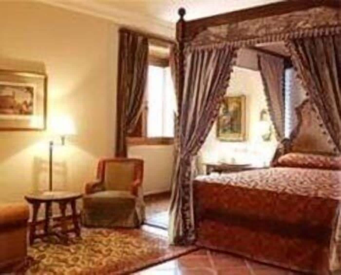 De Sto. Domingo Bernardo De Fresneda Hotel