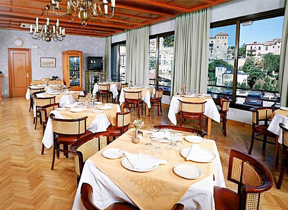 Hotel Ele Acueducto 3*