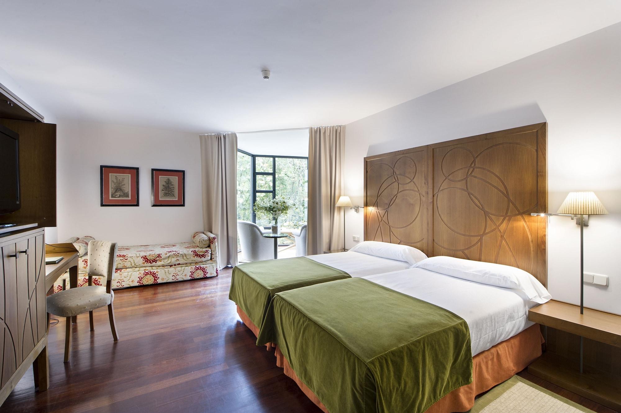 Hotel De 4*