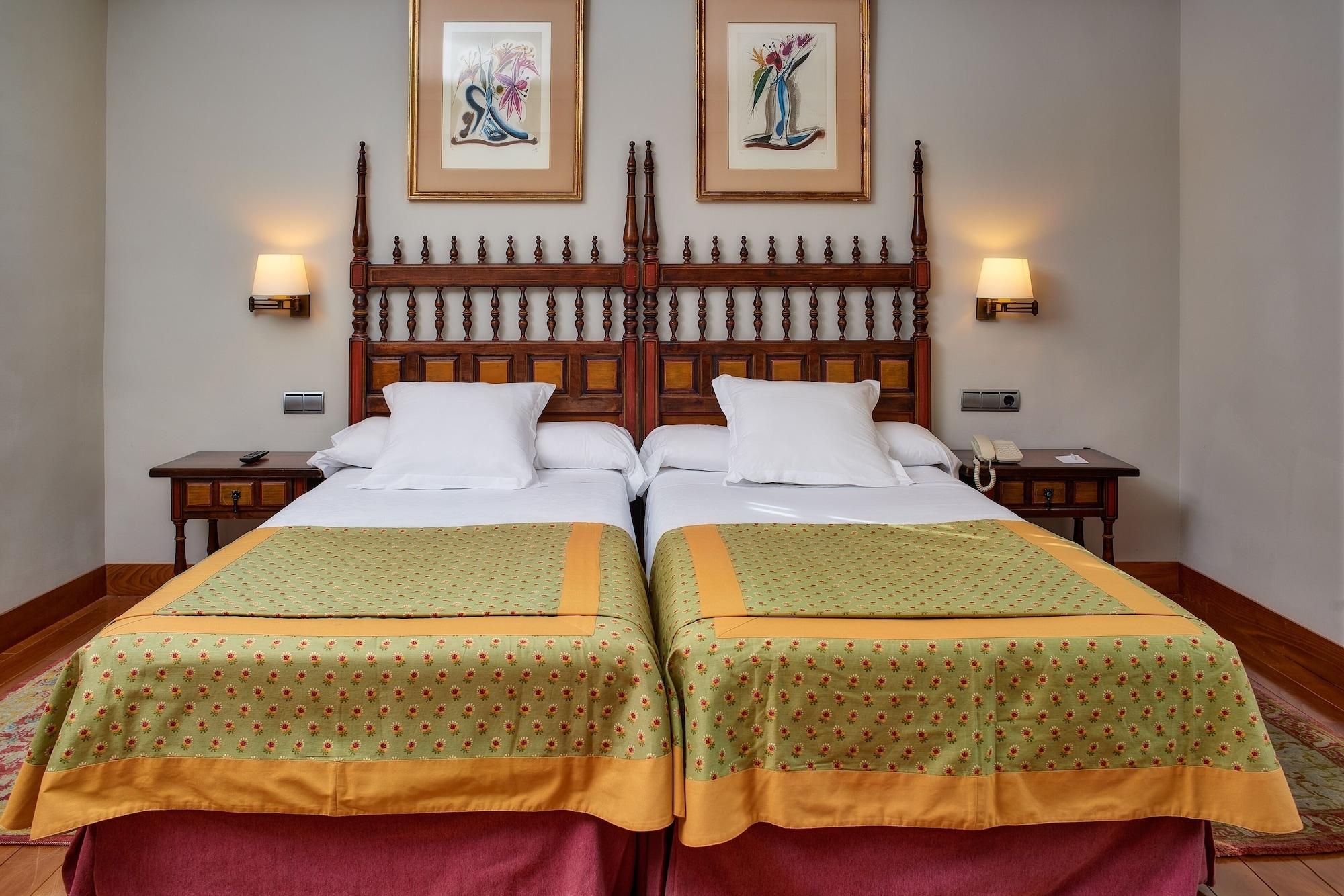Hotel De 4*