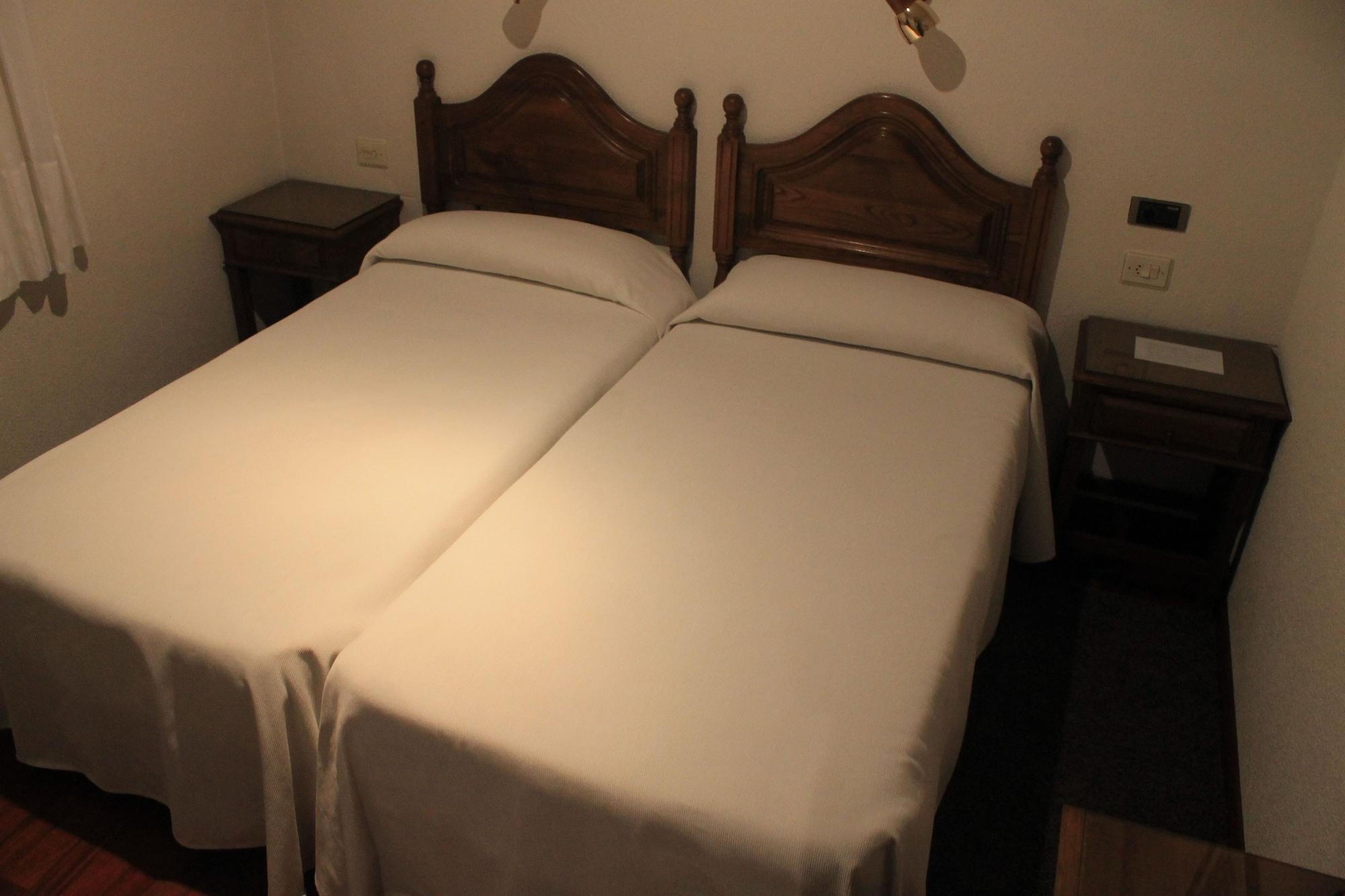 Perales Hotel 2*