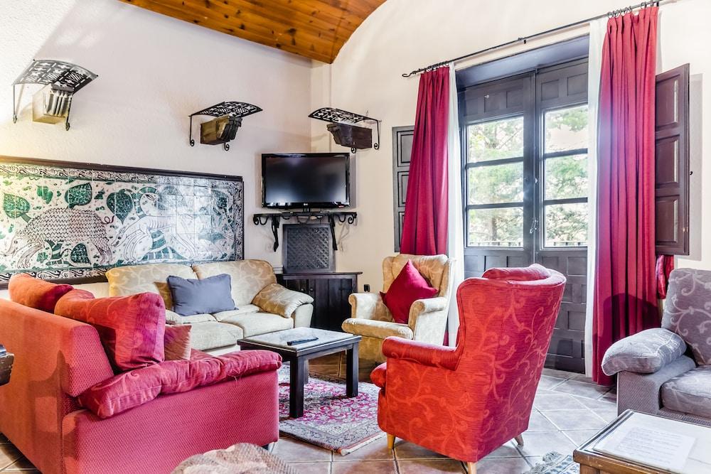Hotel Albarracín 3*