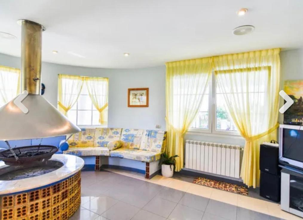 Tranquila Con Piscina Y Jardin 