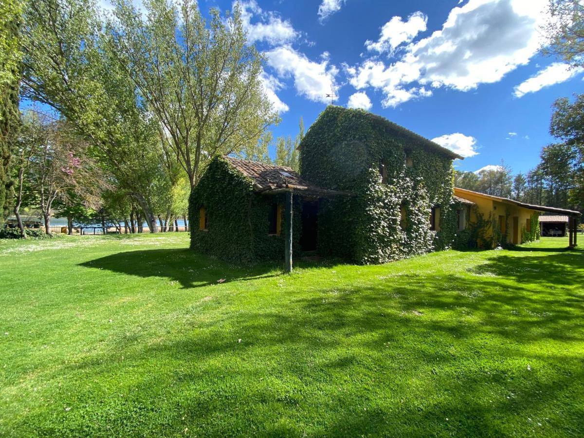 Casa Rural En El Pantano De Bolarque Primera Linea Del Lago Aunon