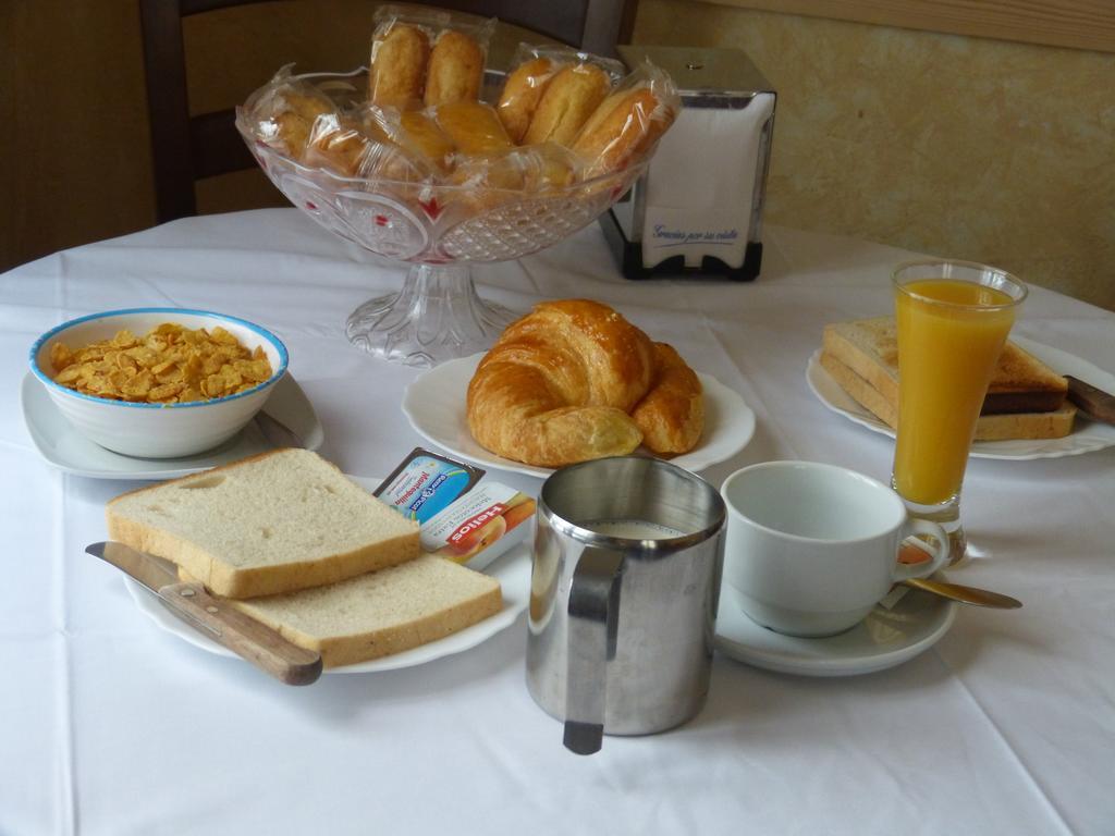 Aguila Hotel
