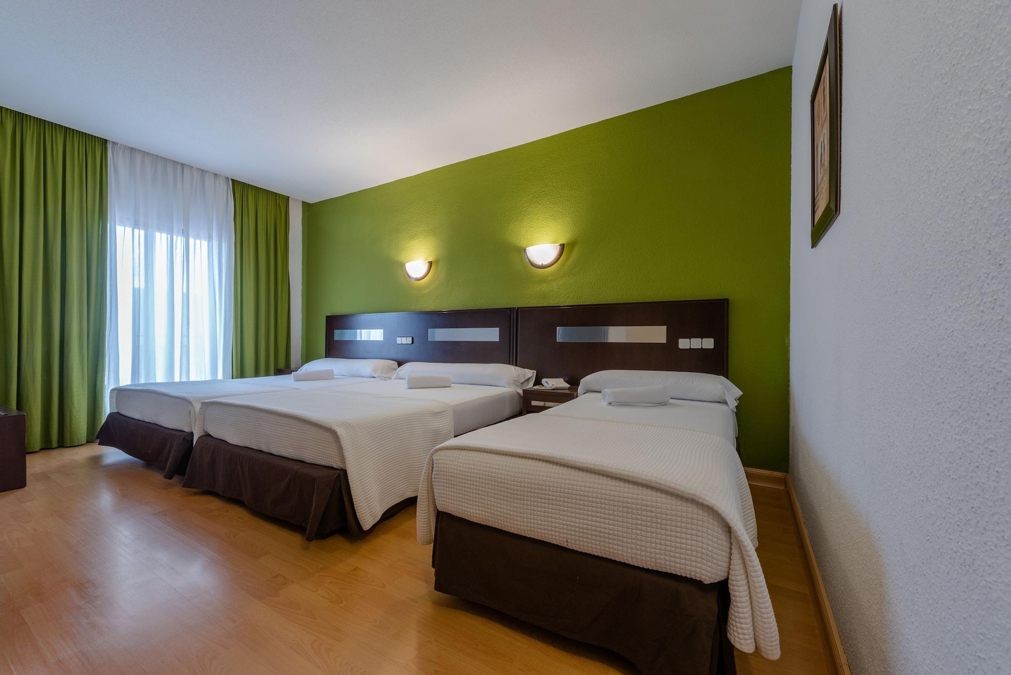 Estrellas Hotel 3*