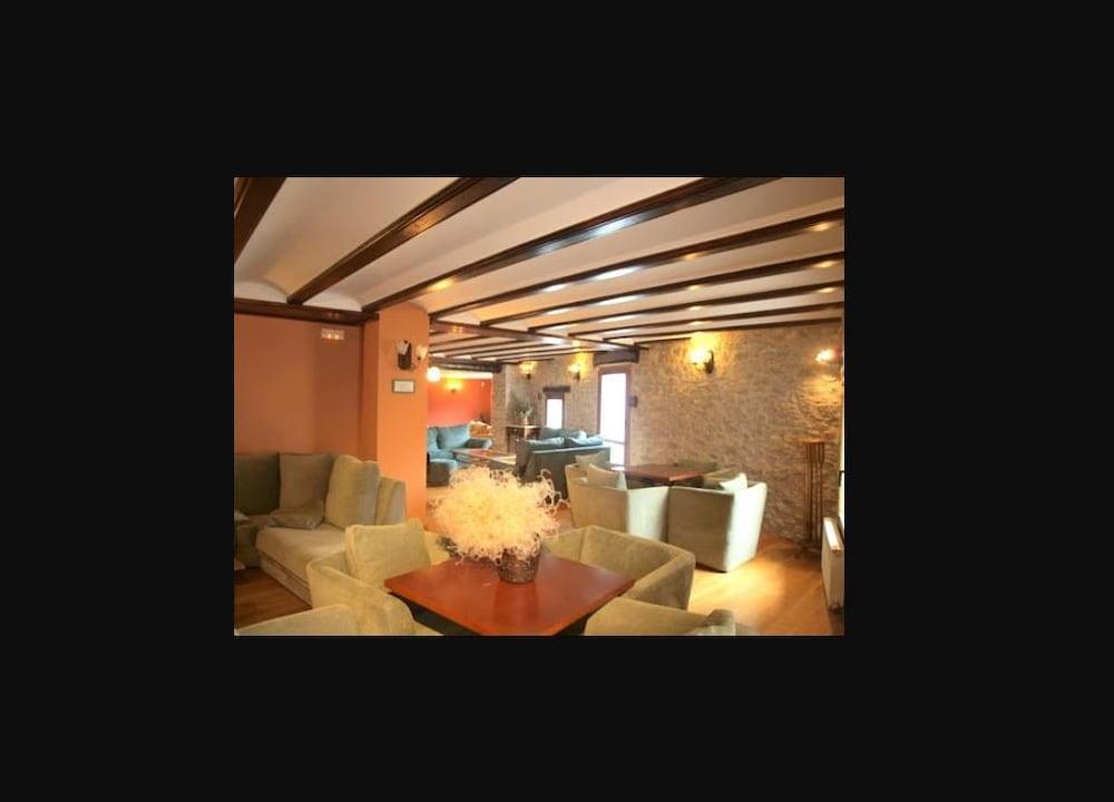 La Vega Hotel