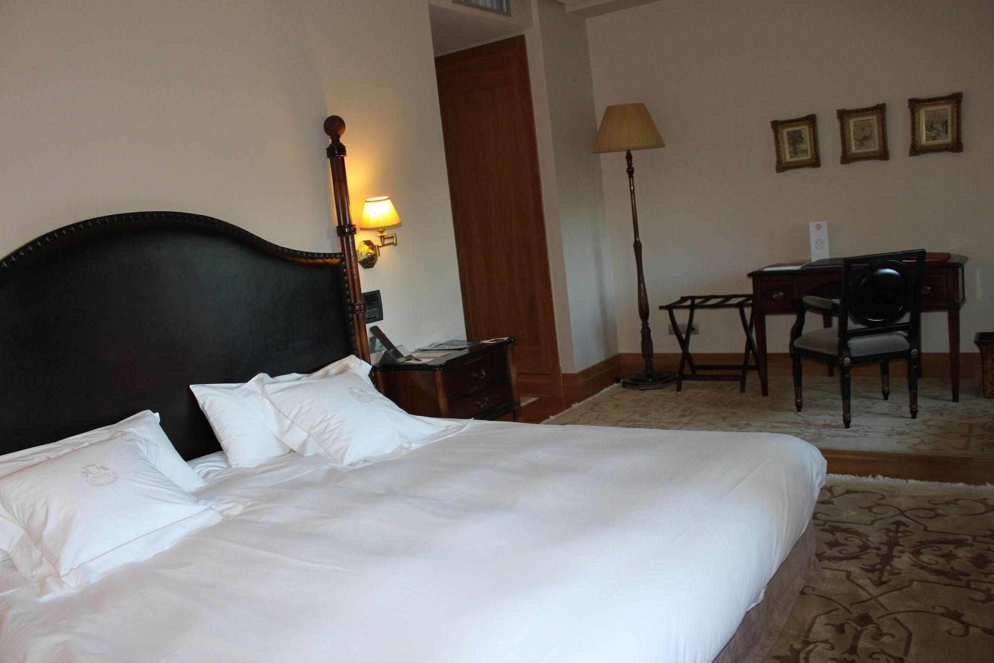 Hotel Pazo Escudos &