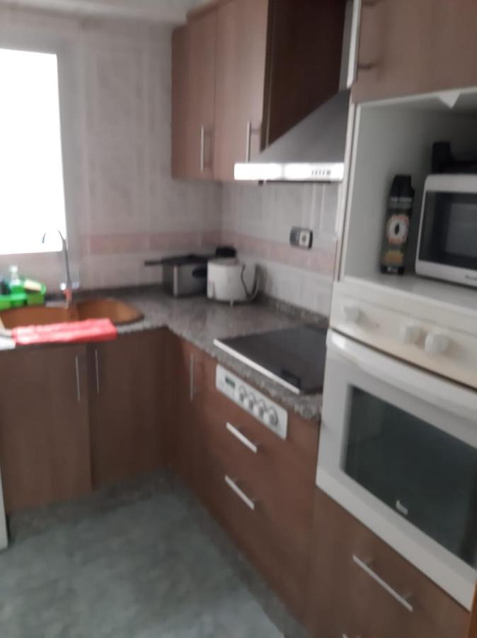 Grande En Piso Compartido Con 2 Adultos