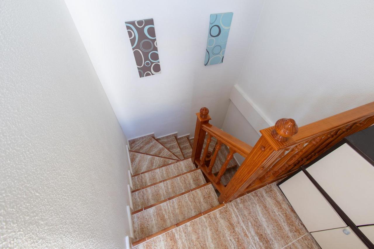 Large Duplex Penthouse 3 Minutes From The